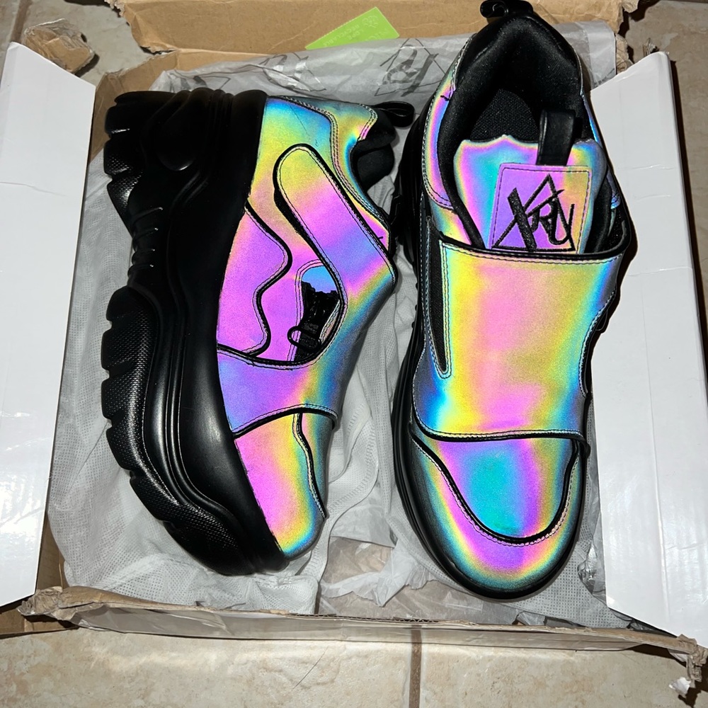 Brand New YRU X iHeartraves Exclusive Reflective Matrixx 2” Platform Sneakers